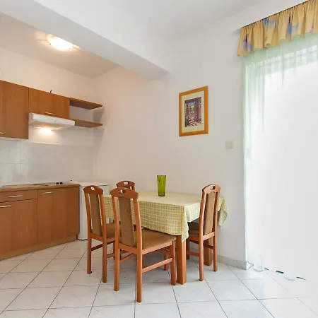 Rok-2 Apartman *