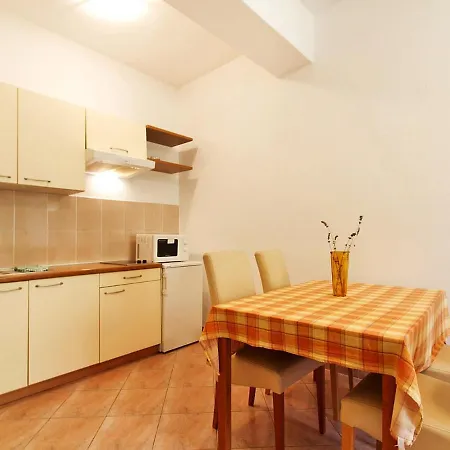 Apartman Rok-2