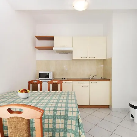 Rok-2 Apartman Banjole